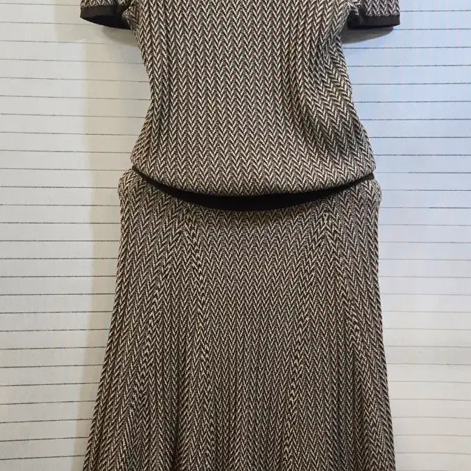 [BUNJANG] Polo Herringbone Knit Two-Piece Set / 폴로 헤링본 니트 투피스 세트