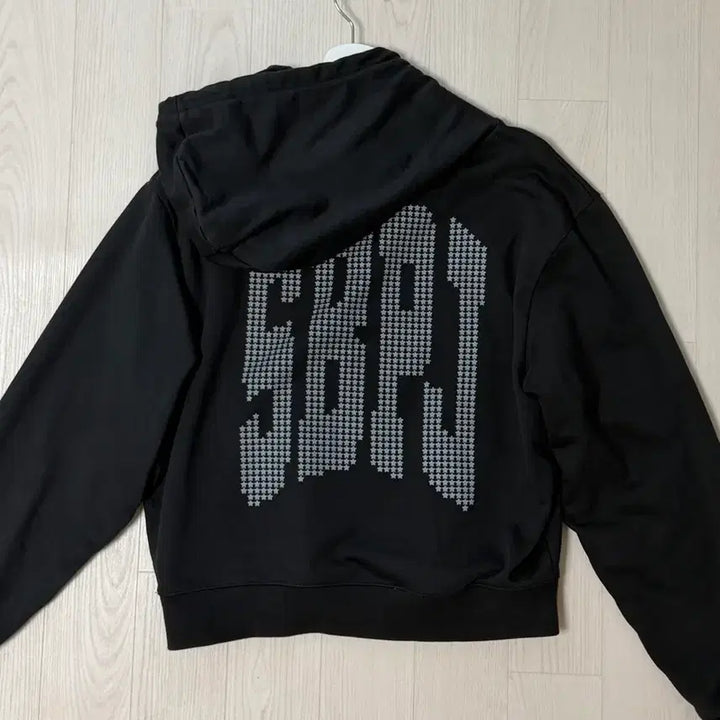 [BUNJANG] Sunburn Project Star Hoodie Charcoal / 썬번프로젝트 후드티 Star Hoodie, CHARCOAL