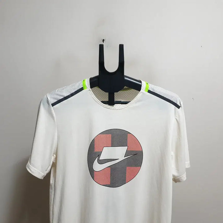 [BUNJANG] Nike Short Sleeve T-Shirt / 나이키반팔티셔츠/100