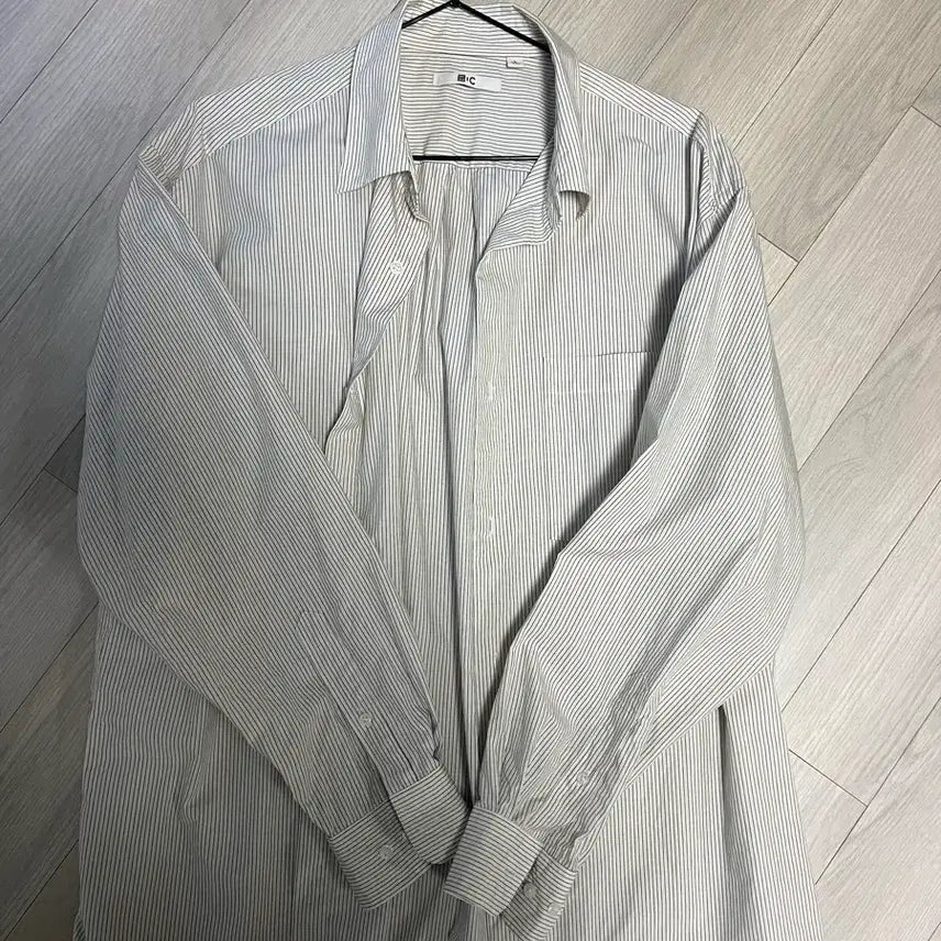 [BUNJANG] Uniqlo C Broadcloth Oversized Stripe Shirt Off-White L / 유니클로C 브로드클로스 오버사이즈 스트라이프 셔츠 오프화이트 L