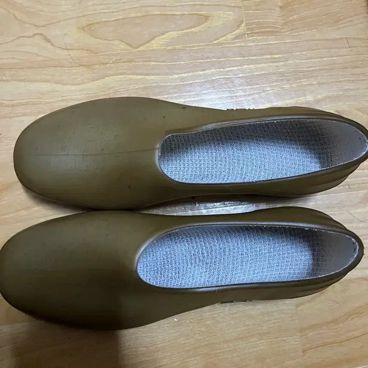 [BUNJANG] PLASTICANA Gardena Clogs - Size 39/40 / 플라스티카나 가다나