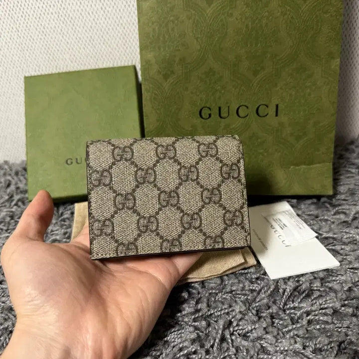 [BUNJANG] Gucci Cherry Canvas Wallet / [풀구성] 정품 구찌 체리 캔버스 지갑 중지갑 카드지갑