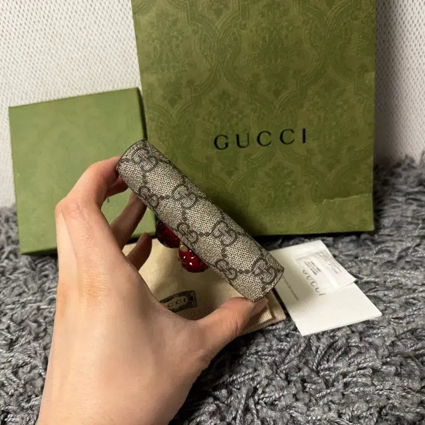 [BUNJANG] Gucci Cherry Canvas Wallet / [풀구성] 정품 구찌 체리 캔버스 지갑 중지갑 카드지갑