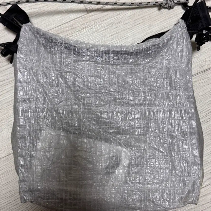 [BUNJANG] And Wander Dyneema Sacoche Bag / 앤드원더 다이니마 사코슈 백