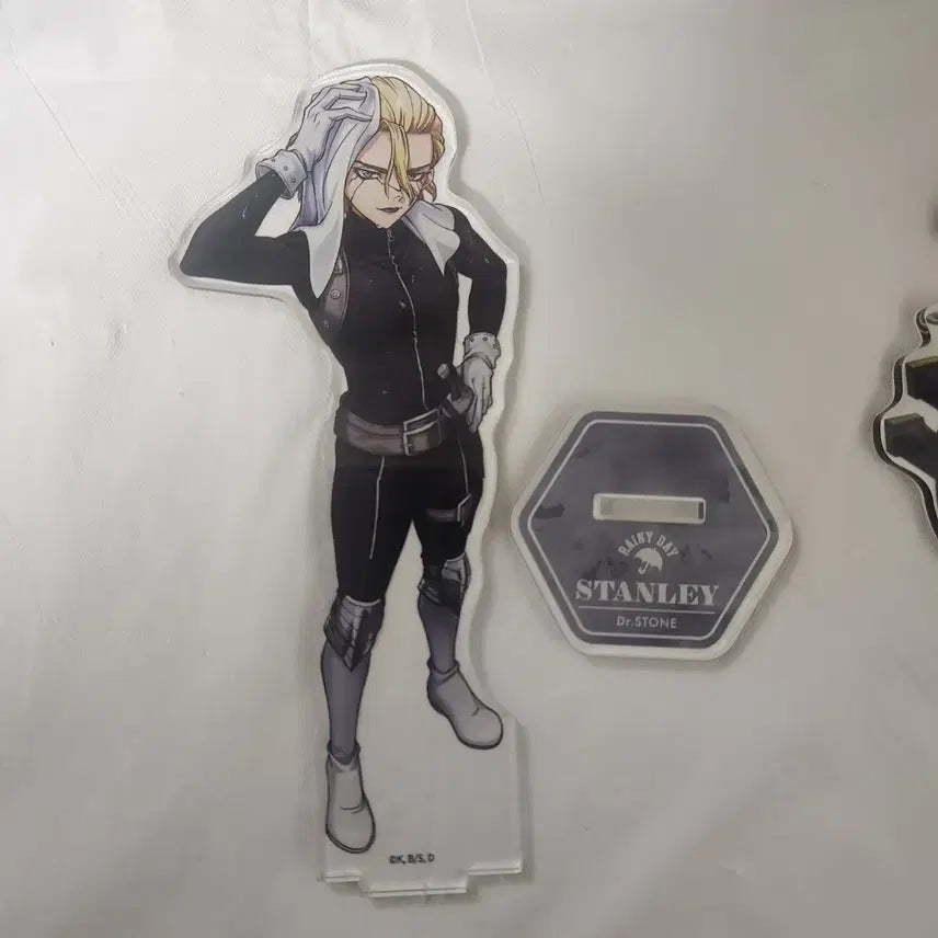 [BUNJANG] Dr. Stone Stanley Snyder Rainy Day Acrylic Stand / 닥터스톤 스탠리 스나이더 레이니데이 아크릴 스탠드