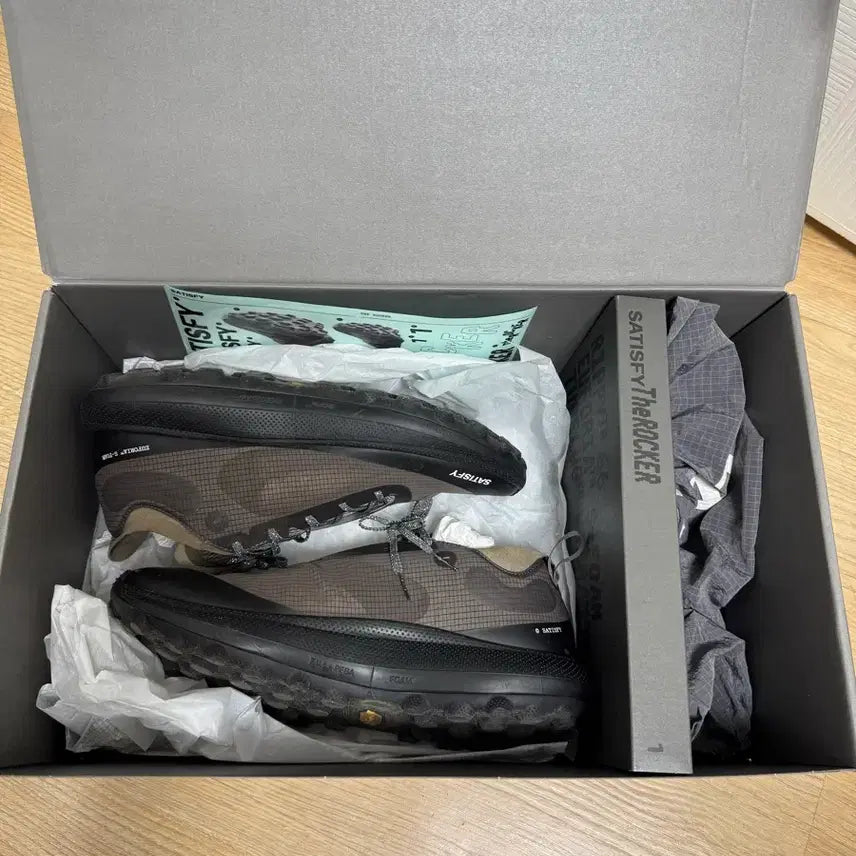 [BUNJANG] Satisfy The Locker Falcon US 10 (280mm) / 새티스파이 더 라커 팔콘 us10 280