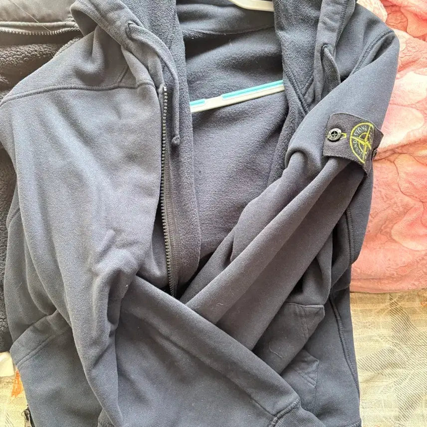 [BUNJANG] Stone Island Navy Hooded Zip-Up Jacket / 스톤아일랜드 후드집업 네이비 급처