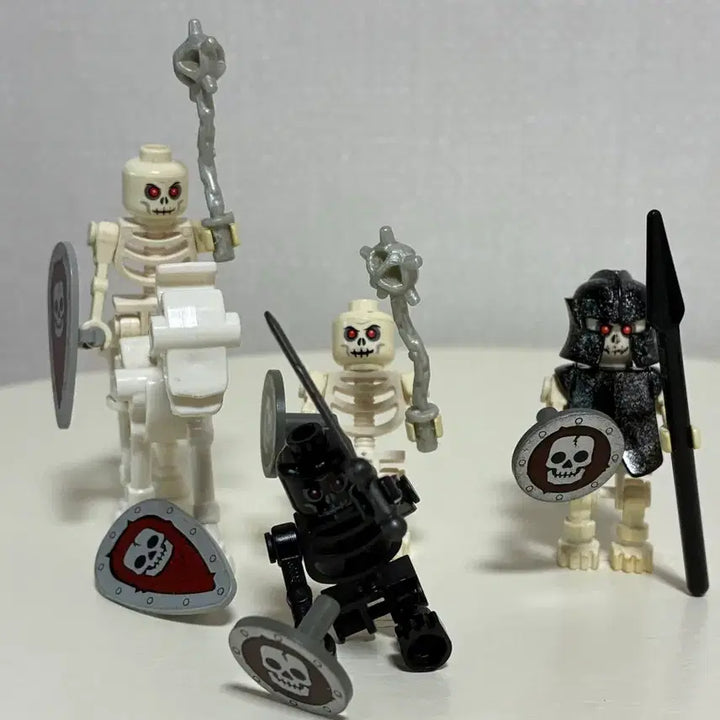 [BUNJANG] LEGO 7094 Castle Skeleton Warriors 4 Figures Bundle Set / 레고 7094 캐슬 해골전사 4기 피규어 일괄