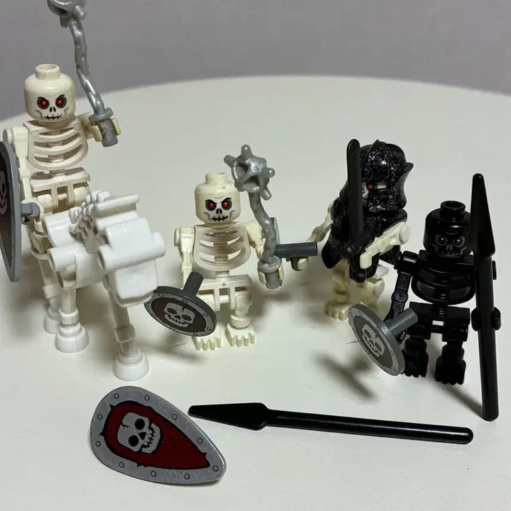 [BUNJANG] LEGO 7094 Castle Skeleton Warriors 4 Figures Bundle Set / 레고 7094 캐슬 해골전사 4기 피규어 일괄