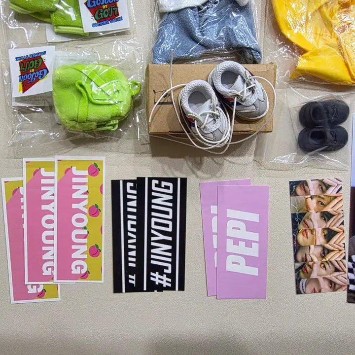 [BUNJANG] GOT7 Jinyoung "Nyeongtory" Doll Bundle Set with Doll Clothes, Official Photocard, and Unofficial Goods / GOT7 진영 인형(녕터리), 인형 옷, 공식 포토카드, 비공굿 일괄양도