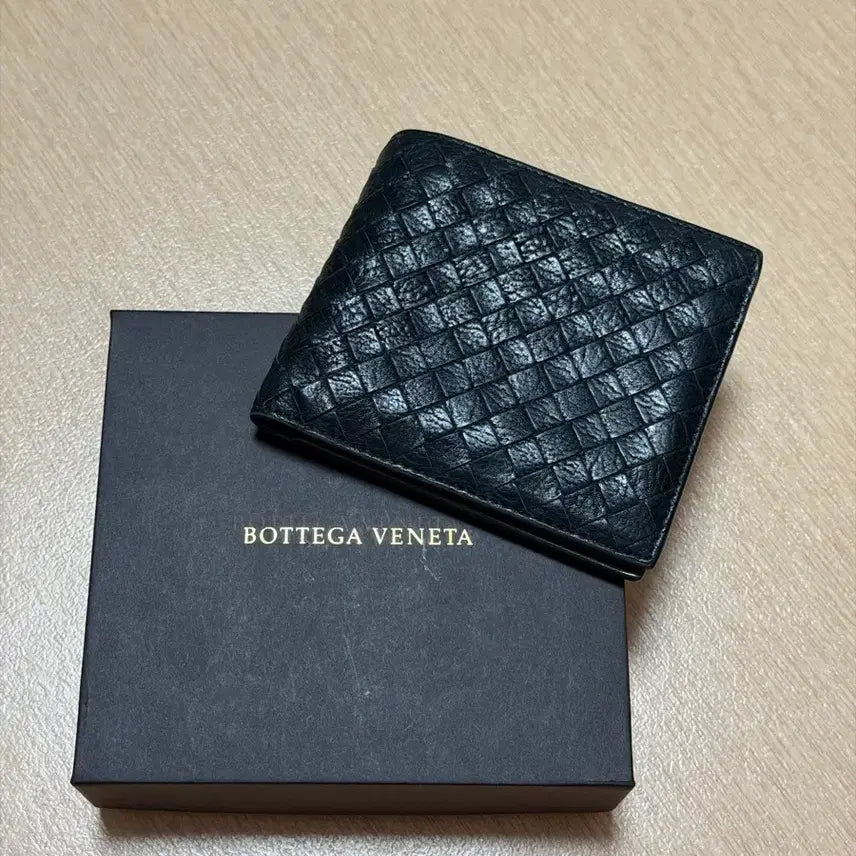 [BUNJANG] Bottega Veneta Intrecciato Bi-fold Wallet / 보테가 베네타 인트레치아토 반지갑