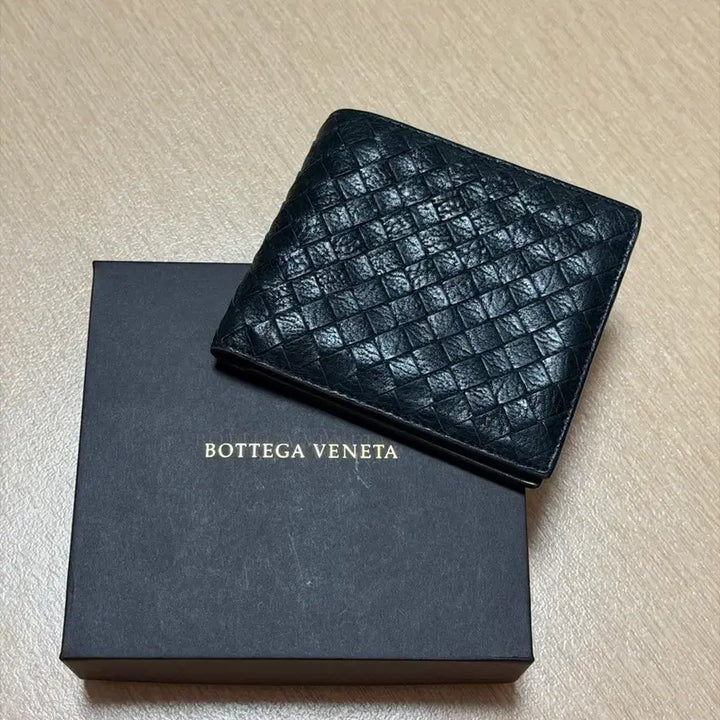 [BUNJANG] Bottega Veneta Intrecciato Bi-fold Wallet / 보테가 베네타 인트레치아토 반지갑