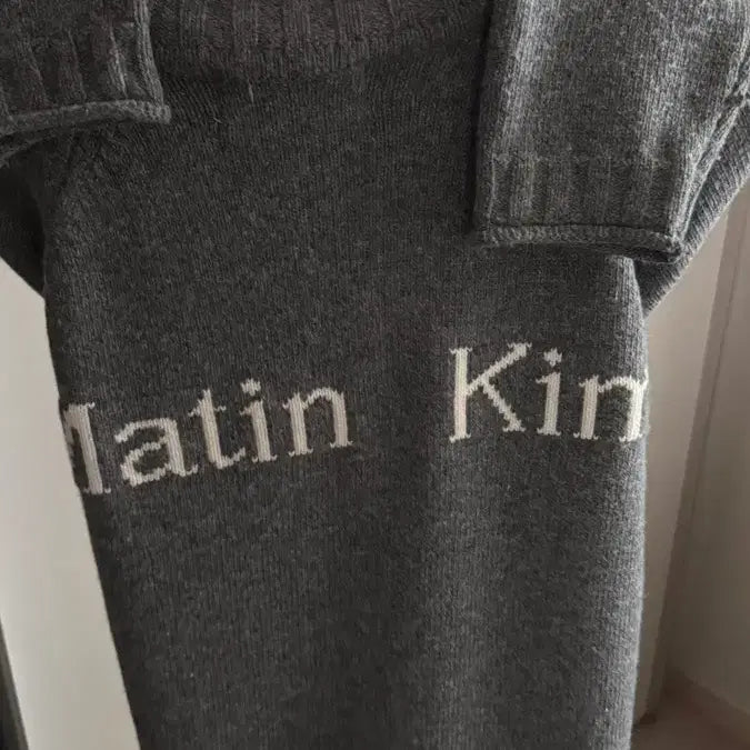 [BUNJANG] Matinkim Gray Knit Zip-Up / 마뗑킴 회색 니트 집업