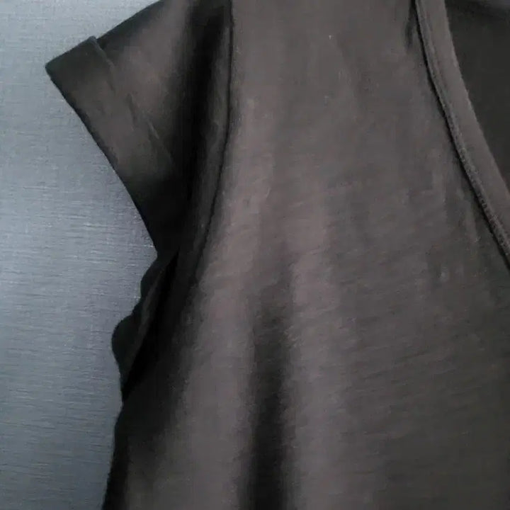 [BUNJANG] AllSaints V-Neck Short Sleeve T-Shirt Black / 올세인츠 브이넥 반팔 티셔츠 블랙