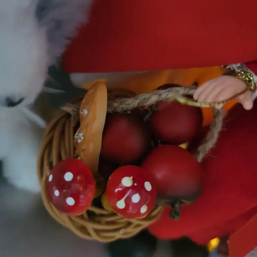 [BUNJANG] Madame Alexander Red Riding Hood Doll with Accessories / 마담알렉산더 빨간망토 소녀 인형 과 코디소품들