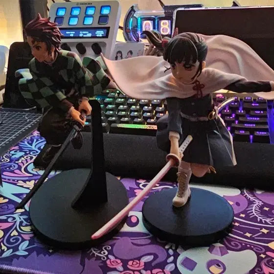 [BUNJANG] Demon Slayer Kanao &amp; Tanjiro Figures Bundle / 귀멸의칼날 카나오 탄지로 피규어 판매합니다