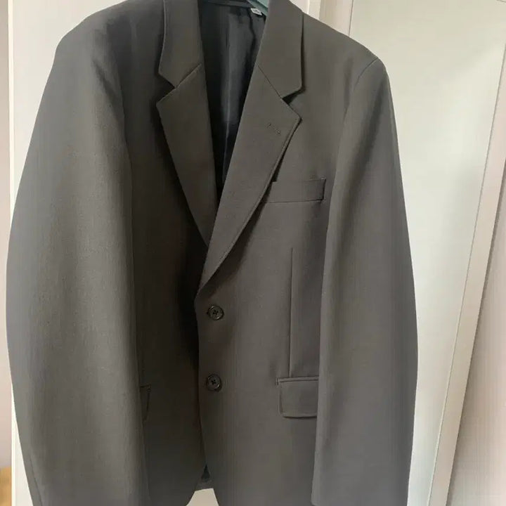 [BUNJANG] Uniqlo U Regular Fit Tailored Jacket Dark Grey M / 유니클로u레귤러피트 테일러드자켓 다크그레이m판매