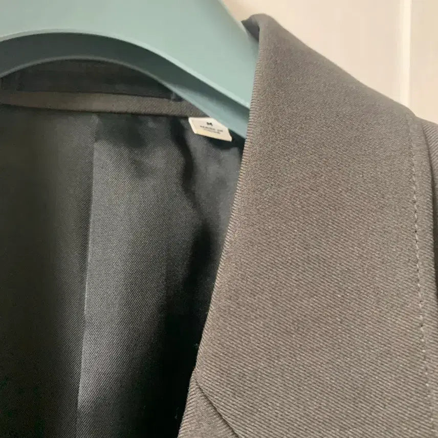 [BUNJANG] Uniqlo U Regular Fit Tailored Jacket Dark Grey M / 유니클로u레귤러피트 테일러드자켓 다크그레이m판매