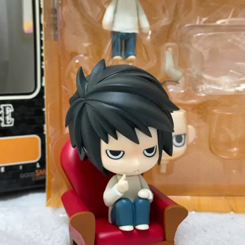 [BUNJANG] Nendoroid L Lawliet Death Note Figure (Partially Damaged) / 택포20 데스노트 구넨도 구넨드로이드 엘 로우라이트(일부 파손)