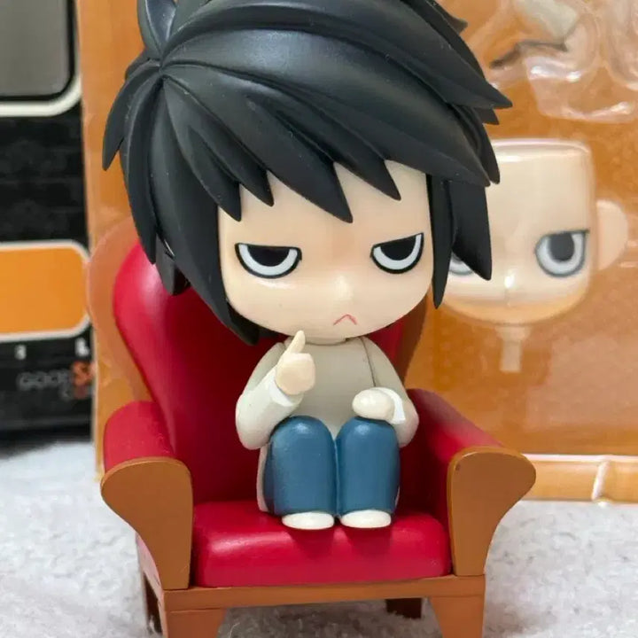 [BUNJANG] Nendoroid L Lawliet Death Note Figure (Partially Damaged) / 택포20 데스노트 구넨도 구넨드로이드 엘 로우라이트(일부 파손)