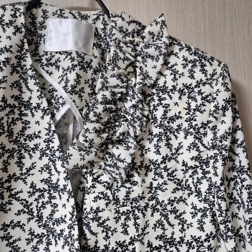 [BUNJANG] YCH Flower Pattern Frill Oversized Jacket M / ych 와이씨에이치  플라워 패턴 프릴 자켓 오버사이즈자켓 M