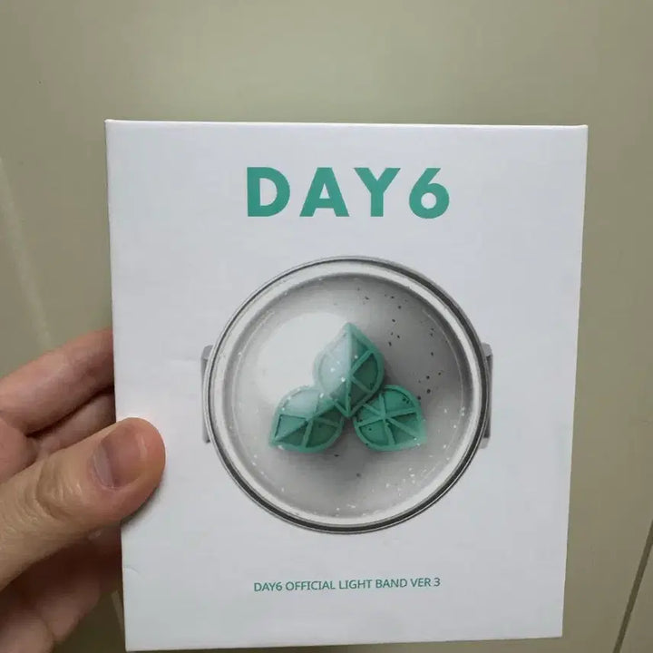 [BUNJANG] DAY6 OFFICIAL LIGHTSTICK VER.3 / 데이식스 마데워치3