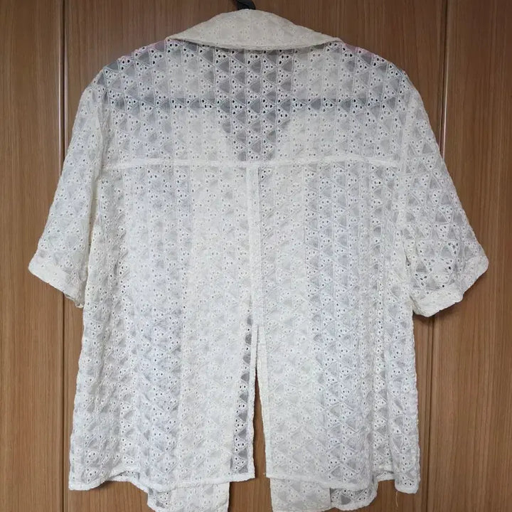 [BUNJANG] on&amp;on Lace Punching Short Sleeve Shirt Size 1 / on&amp;on 온앤온 레이스 펀칭 반팔 셔츠 1사이즈