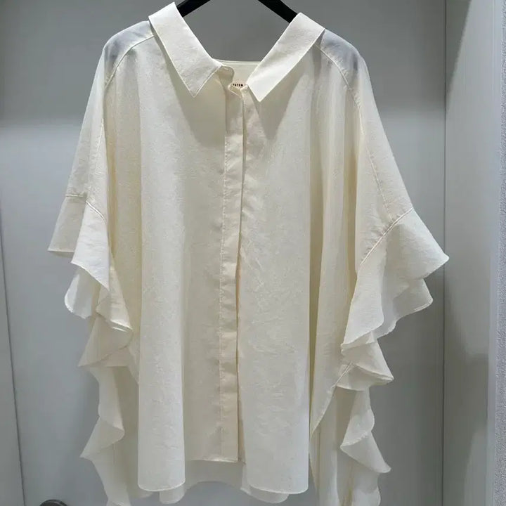[BUNJANG] System Cream Collar Blouse / 시스템 크림칼라 블라우스