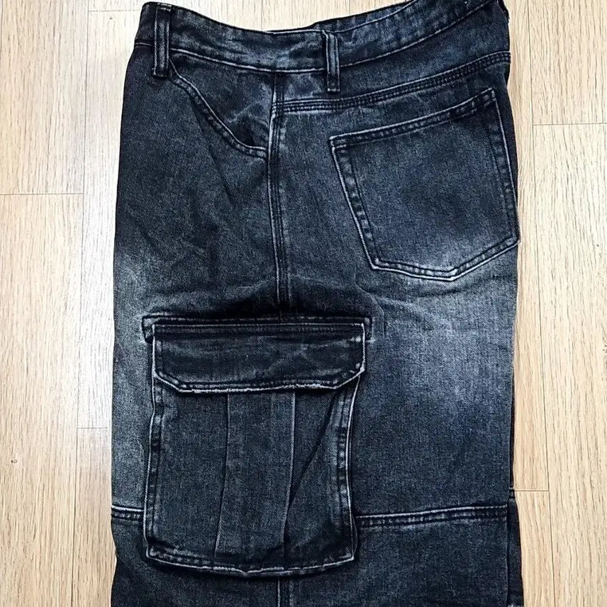 [BUNJANG] Black Bermuda Denim Cargo Shorts / 블랙 버뮤다 데님 카고 팬츠