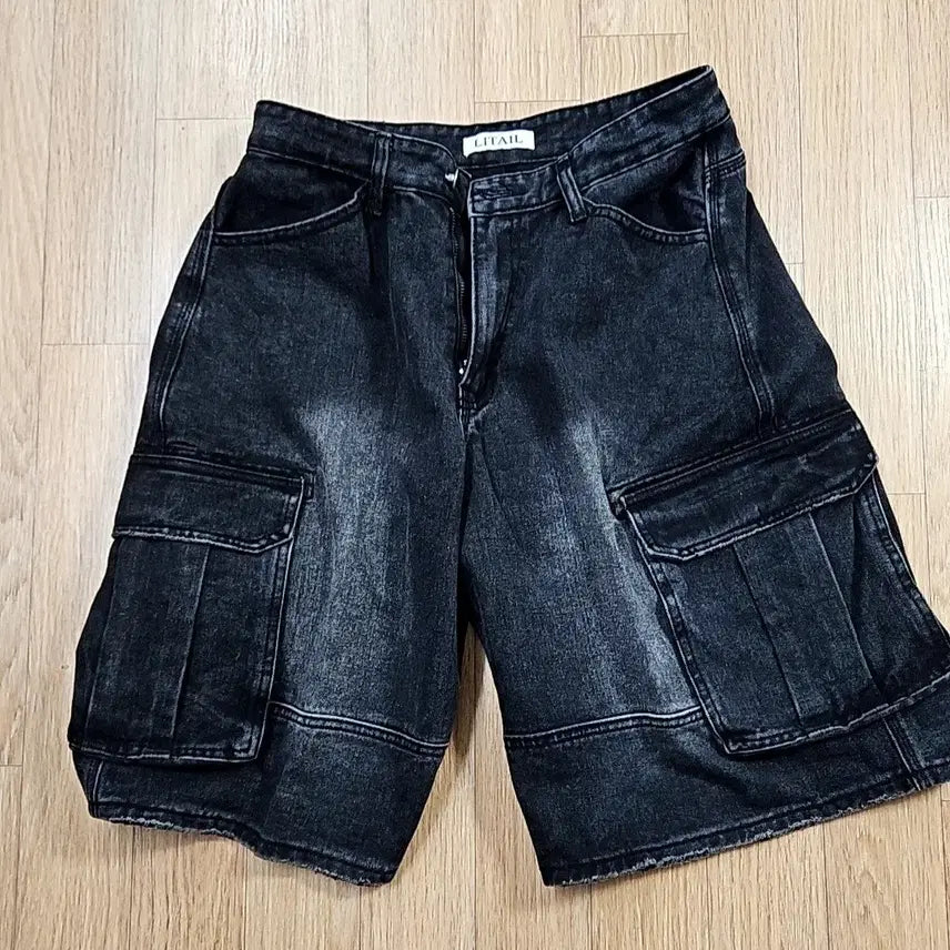[BUNJANG] Black Bermuda Denim Cargo Shorts / 블랙 버뮤다 데님 카고 팬츠