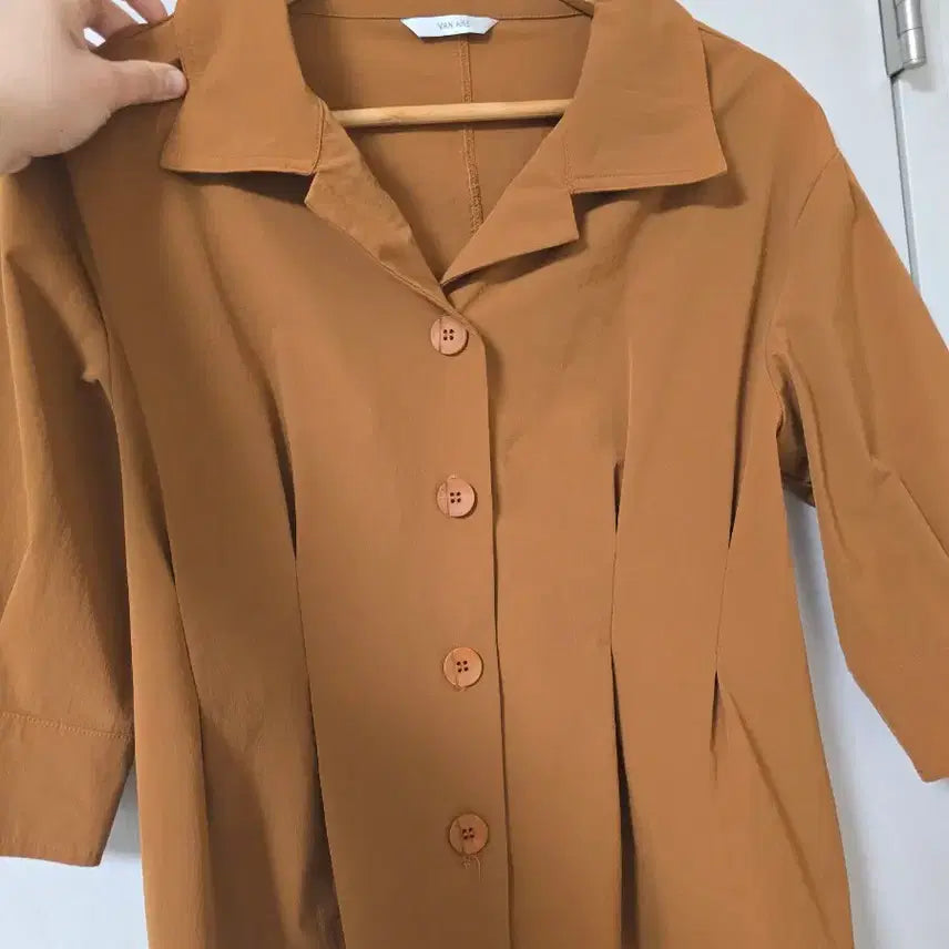 [BUNJANG] BANEIGE Pintuck Blouse / 브랜드 시원한 바스락  핀턱 블라우스(날씬핏 오피스룩가능)