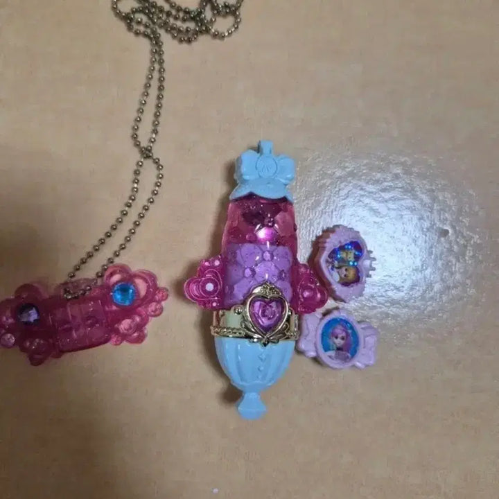 [BUNJANG] Princess Rose Lily Lipstick Toy Set / 고전완구 시크릿쥬쥬 로사 립스틱완구 판매  작동잘됨