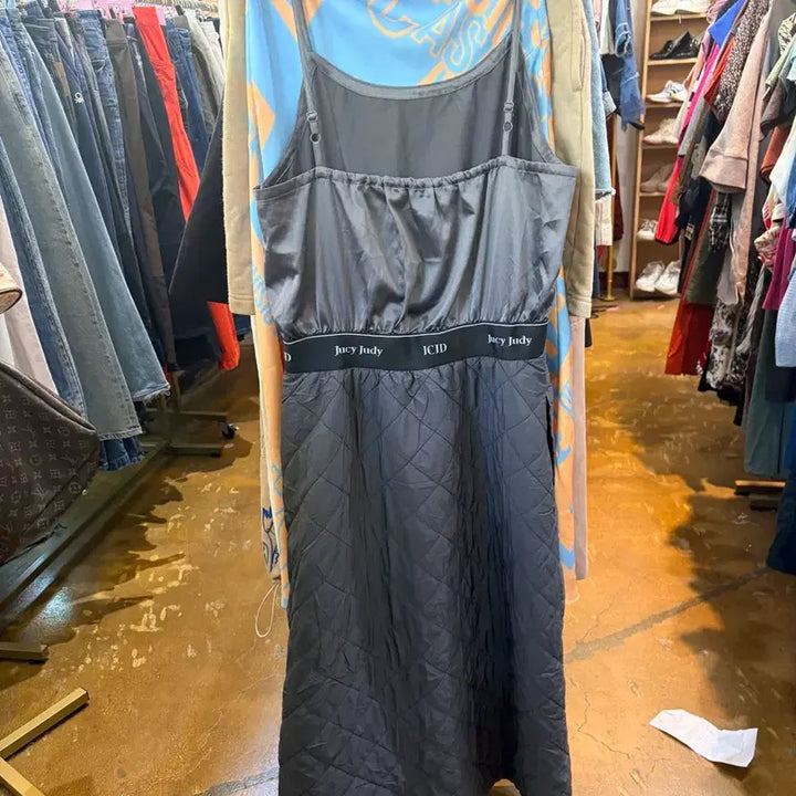 [BUNJANG] Juicy Judy Quilting Midi Dress / 쥬시쥬디 퀼팅 원피스