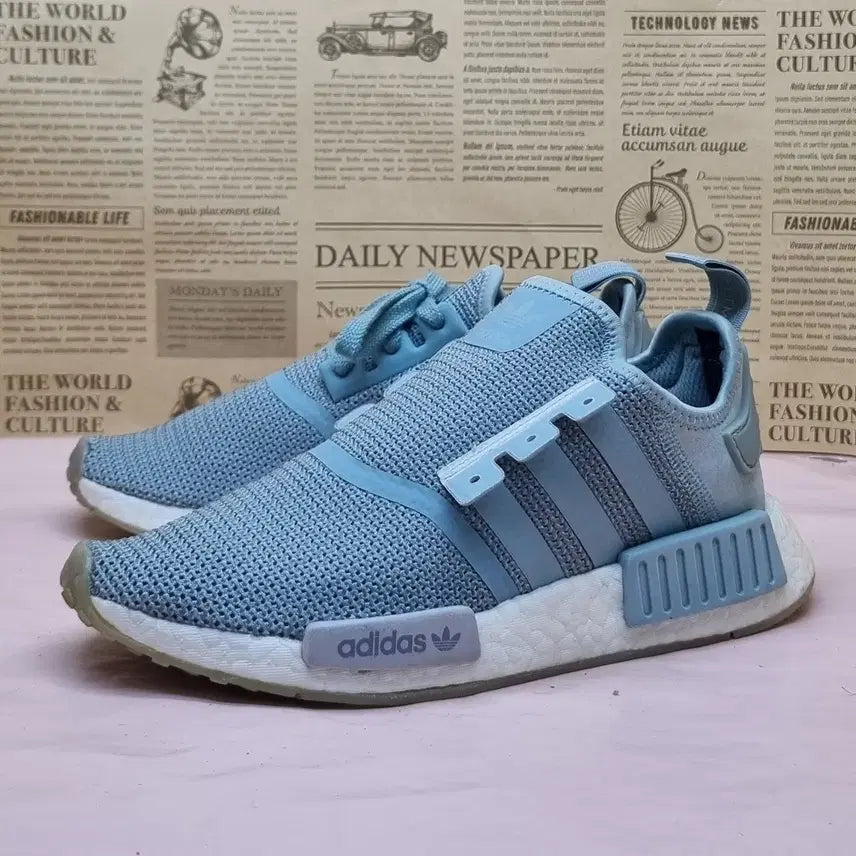 [BUNJANG] Adidas NMD R1 Sneakers / 아디다스 NMD R1 운동화 235