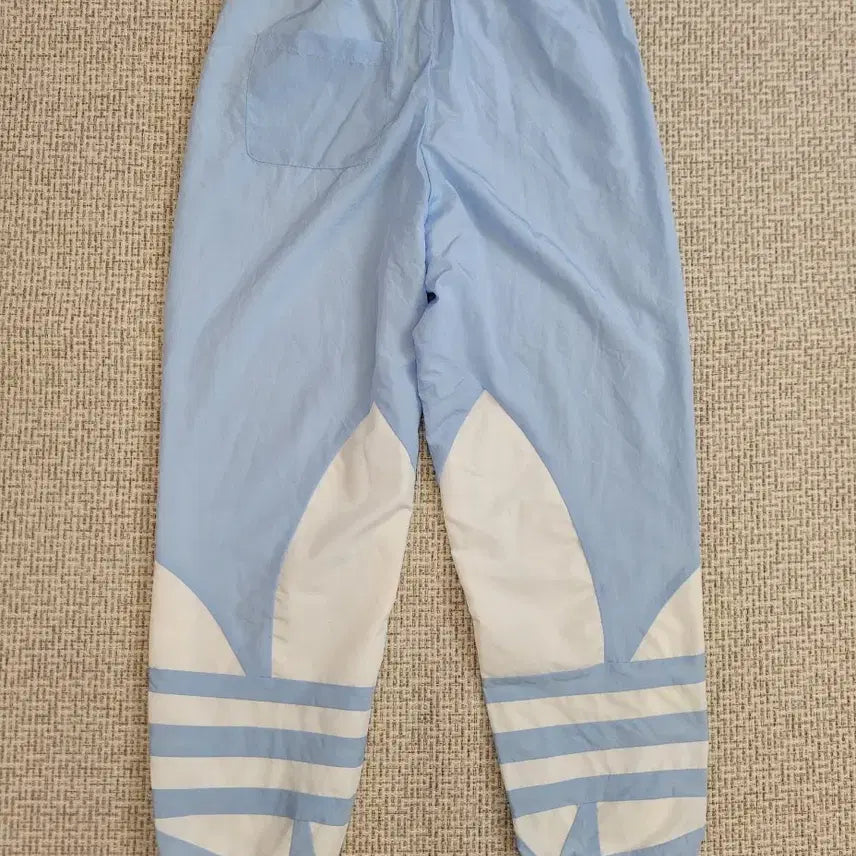 [BUNJANG] Adidas Light Blue Training Pants Size S / 아디다스 하늘색 트레이닝 팬츠 S