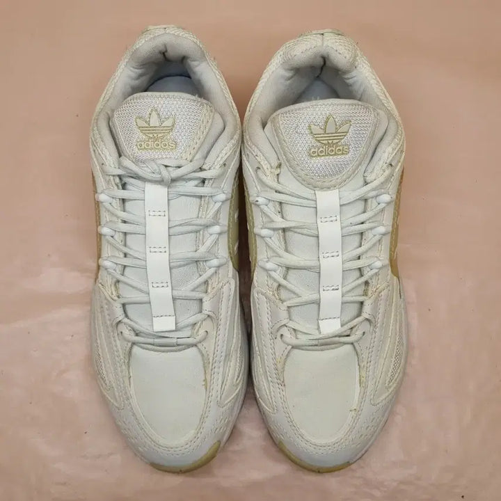 [BUNJANG] Adidas Thesia White Sneakers Size 240 / 아디다스 더시아 화이트 운동화 240