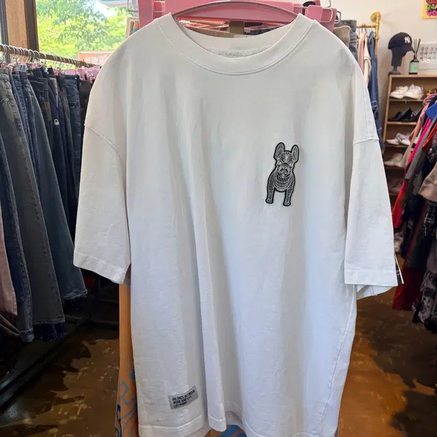 [BUNJANG] LIFEWORK Bulldog Embroidery Short Sleeve T-Shirt White / LIFEWORK 불독 자수 반팔 티셔츠 화이트