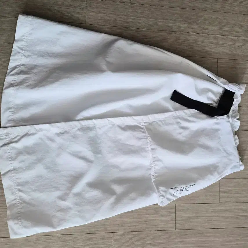 [BUNJANG] Reebok White Long Skirt / 리복 화이트 롱치마