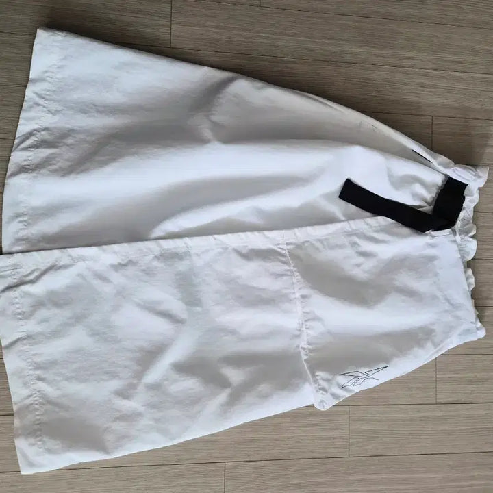[BUNJANG] Reebok White Long Skirt / 리복 화이트 롱치마