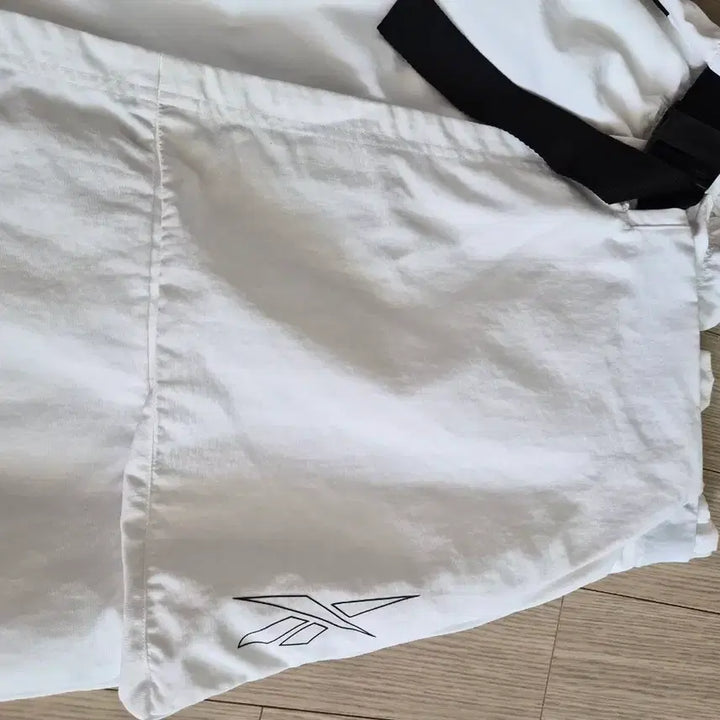 [BUNJANG] Reebok White Long Skirt / 리복 화이트 롱치마