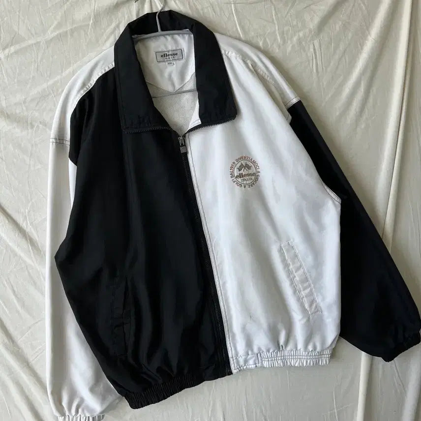 [SOLD OUT] 엘레쎄 배색 바람막이집업