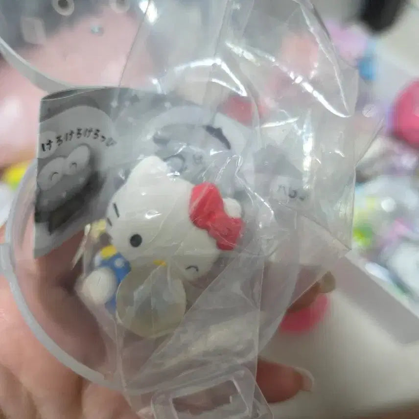 [BUNJANG] Sanrio Sparkling Bubble Blower Gacha Hello Kitty / 산리오 반짝반짝 비눗방울 가챠 헬로키티