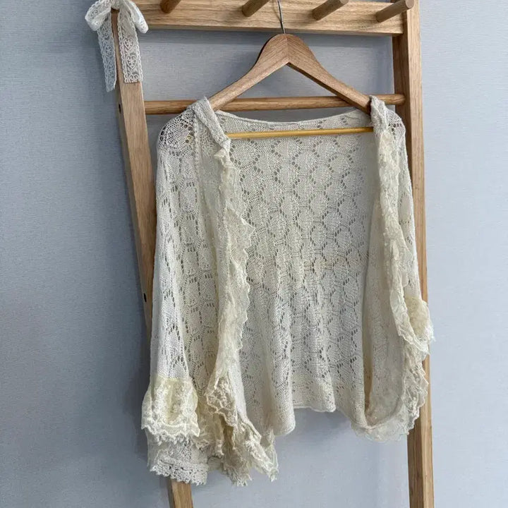 [BUNJANG] Axisfarm Lace Hood Cape Cardigan / 엑시스팜) 레이스후드 케이프가디건