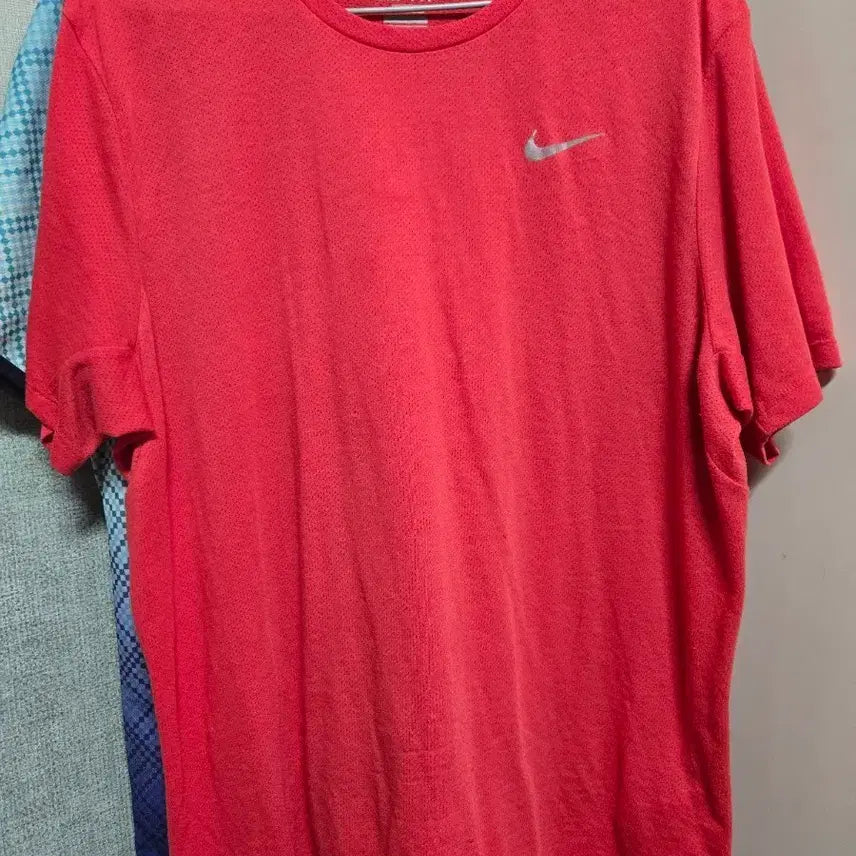 [BUNJANG] Nike Dri-FIT Short Sleeve T-Shirt Red / 나이키 드라이핏 반팔 티셔츠 레드