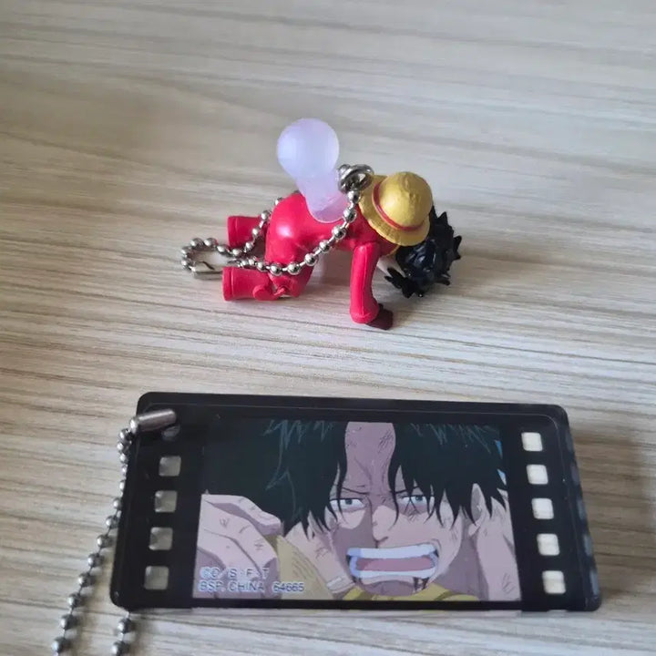 [BUNJANG] One Piece Luffy Negative Gacha &amp; Ace Famous Scene Keyring Set / 원피스 루피 네거티브 가챠+에이스 명장면 키링