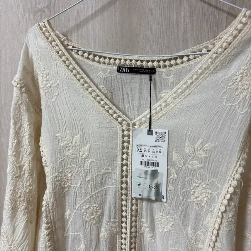 [BUNJANG] Zara Embroidered Cotton Blouse / 자라 정품 자수 면블라우수