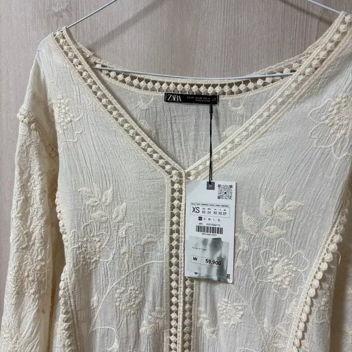 [BUNJANG] Zara Embroidered Cotton Blouse / 자라 정품 자수 면블라우수