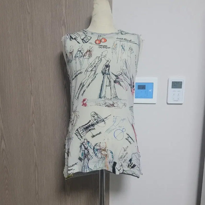 [BUNJANG] Dolce &amp; Gabbana Pattern Silk Blend Sleeveless Top / 돌체앤가바나  패턴 나시 티  S  세탁완료
