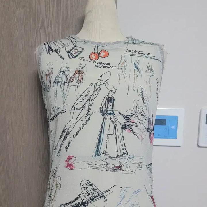 [BUNJANG] Dolce &amp; Gabbana Pattern Silk Blend Sleeveless Top / 돌체앤가바나  패턴 나시 티  S  세탁완료