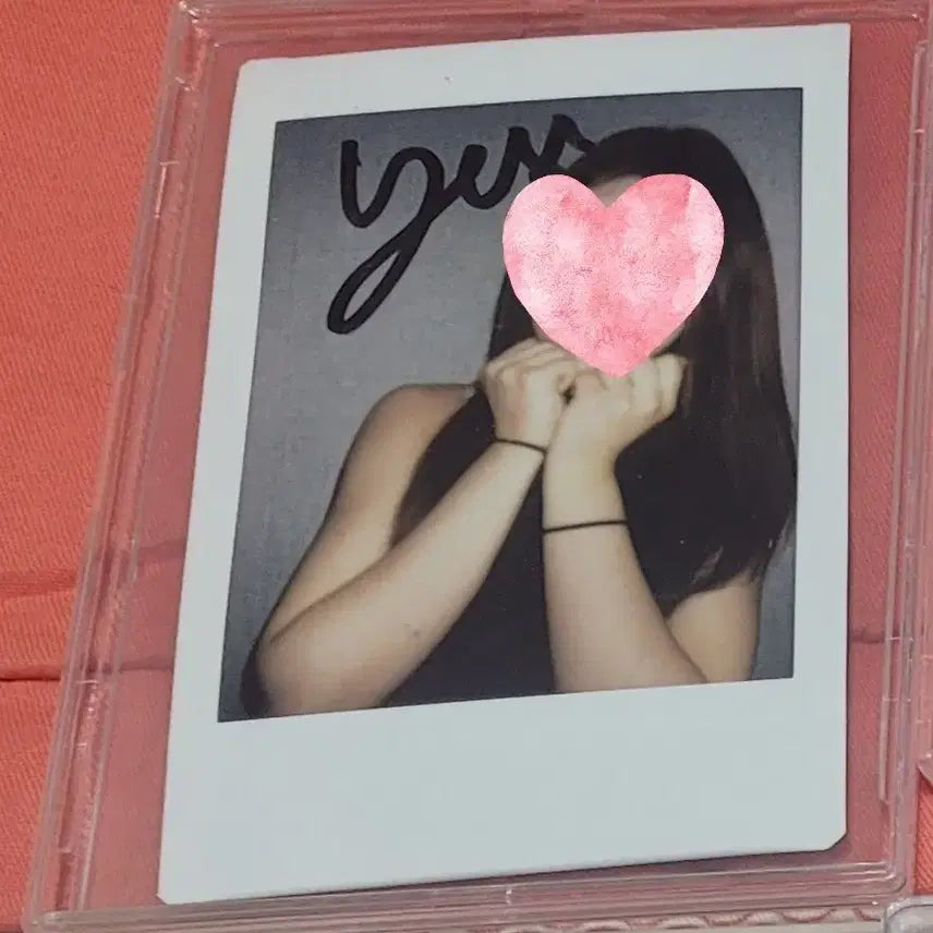 [BUNJANG] ODD EYE CIRCLE YeoJin Signed Polaroid / 오드유스 예음 싸인 폴라로이드 싸폴